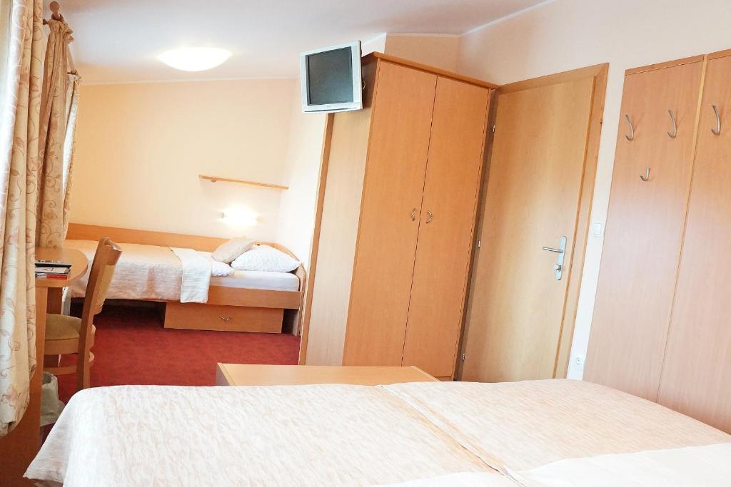Guest House Pri Gondoli Марибор Екстериор снимка
